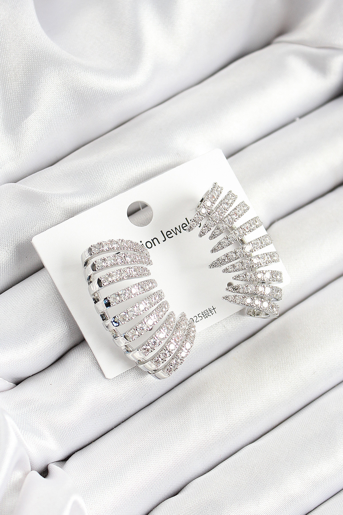 Pirinç Zirkon Taşlı Çoklu Görünümlü Model Gümüş Renk Kadın Küpe BKP10631