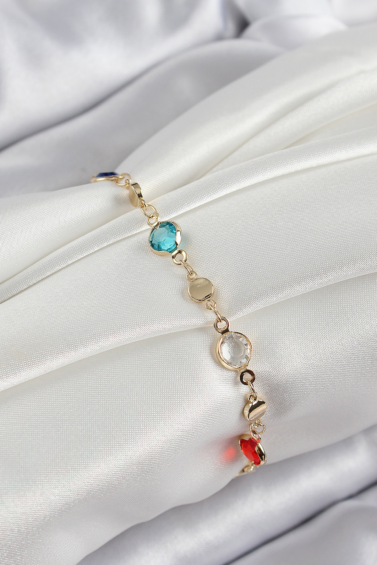 Pirinç Karışık Renk Zirkon Taşlı Gold Renk Kadın Bileklik BB7051