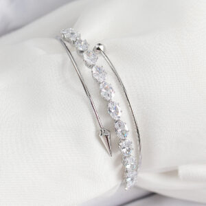 Pirinç Gümüş Renk Arpa Zirkon Taşlı Kadın Bileklik BB7064