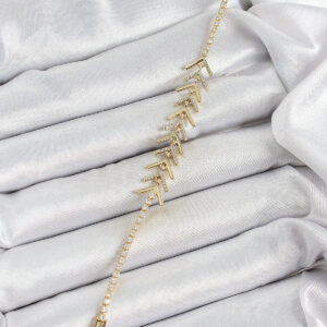 Pirinç Gold Renk Zirkon Taşlı Balık Sırtı Kadın Bileklik BB7068