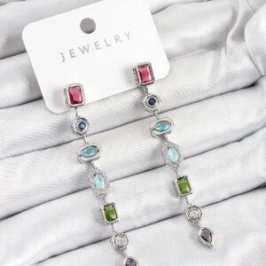 Pirinç Renkli Zirkon Taşlı Sallantılı Model Gümüş Renk Kadın Küpe BKP10743