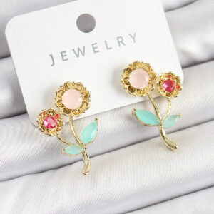 Pirinç Renkli Zirkon Taşlı Papatya Model Gold Renk Kadın Küpe BKP10746