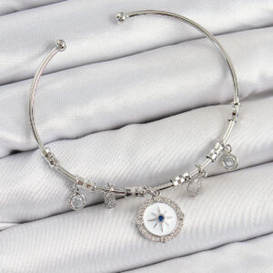 Pirinç Zirkon Taşlı Pusula Model Gümüş Renk Charm Bileklik BB7349