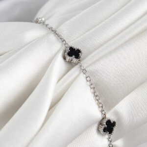 316L Çelik Siyah Sedef Yonca Model Gümüş Renk Kadın Bileklik BB7360