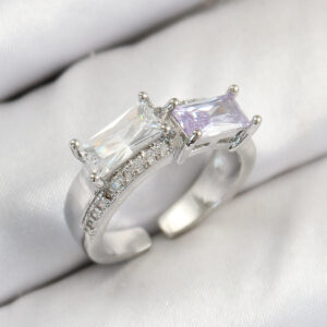 Pirinç Zirkon Taşlı Dikdörtgen Model Gümüş Renk Kadın Yüzük BYK3798