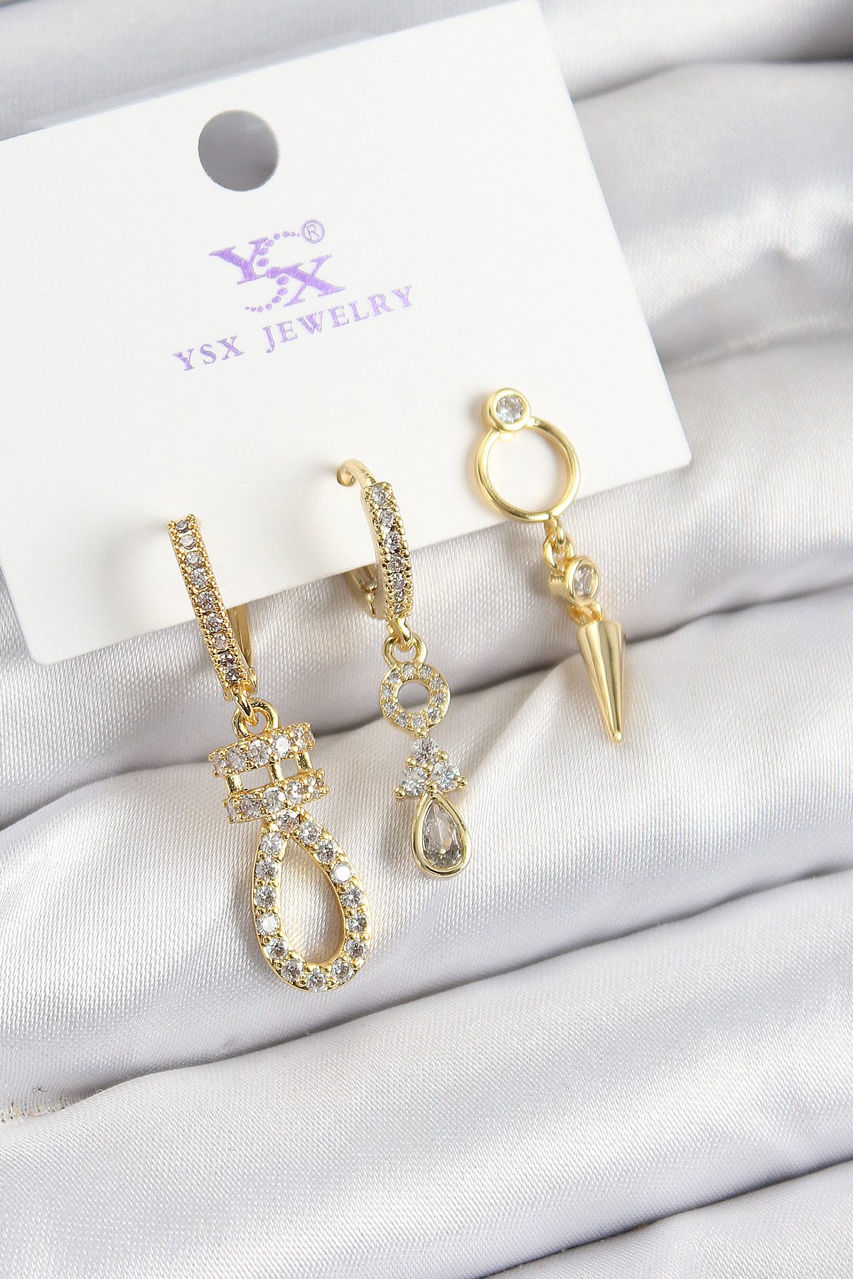 Pirinç Zİrkon Taşlı Sallantılı Model Gold Renk 3'lü Kadın Küpe BKP10939