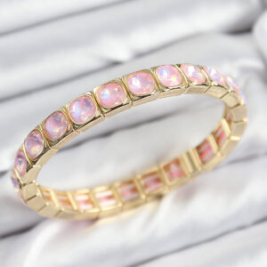 Pirinç Pembe Zirkon Taşlı Kare Model Gold Renk Lastikli Kadın Bileklik BB7499