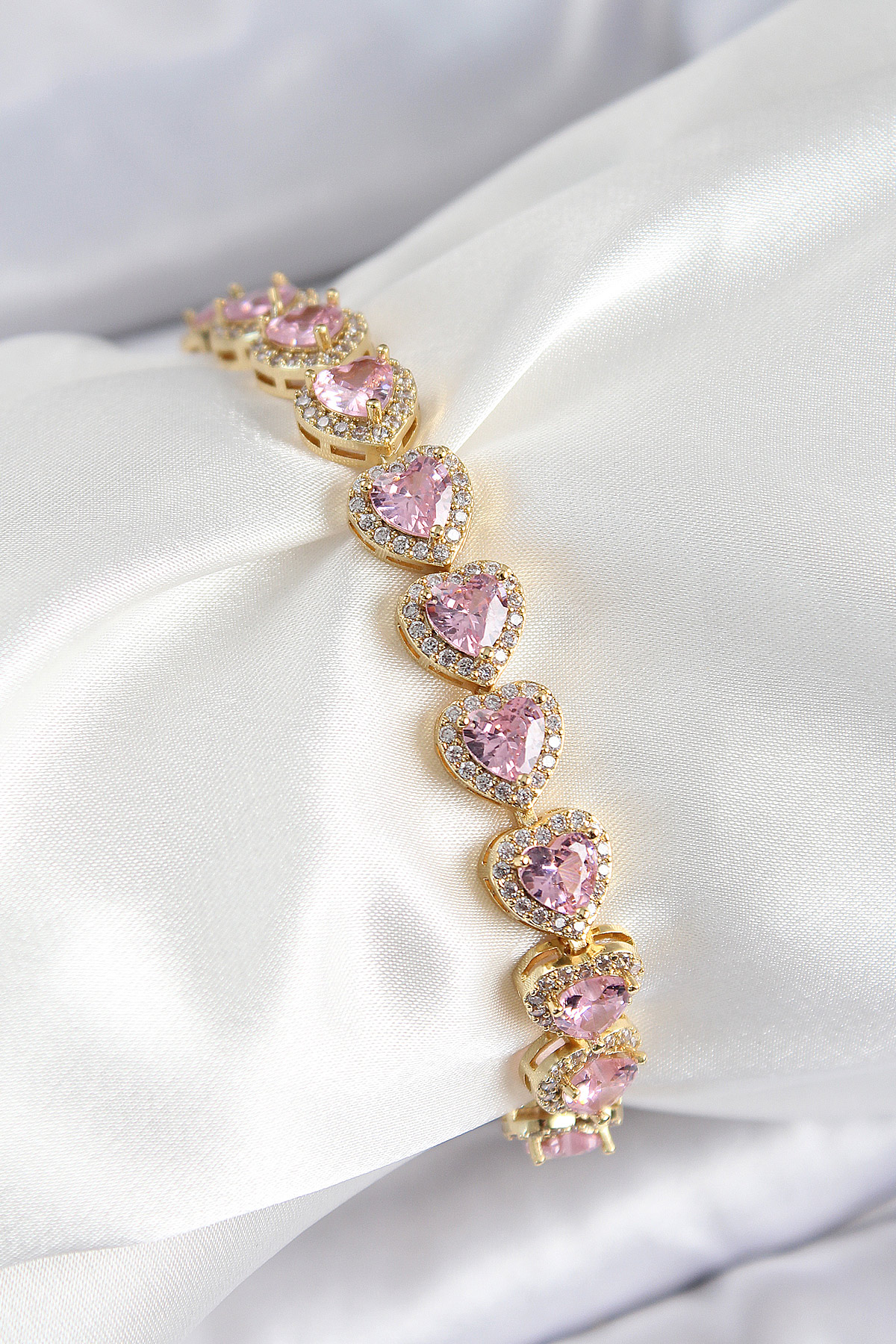Pirinç Zirkon Taşlı Pembe Kalp Baget Model Gold Renk VIP Seri Kadın Bileklik BB7502
