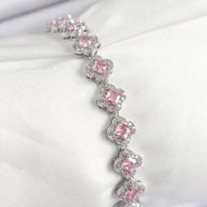 Pirinç Zirkon Taşlı Pembe Yonca Baget Model Gümüş Renk VIP Seri Kadın Bileklik BB7505