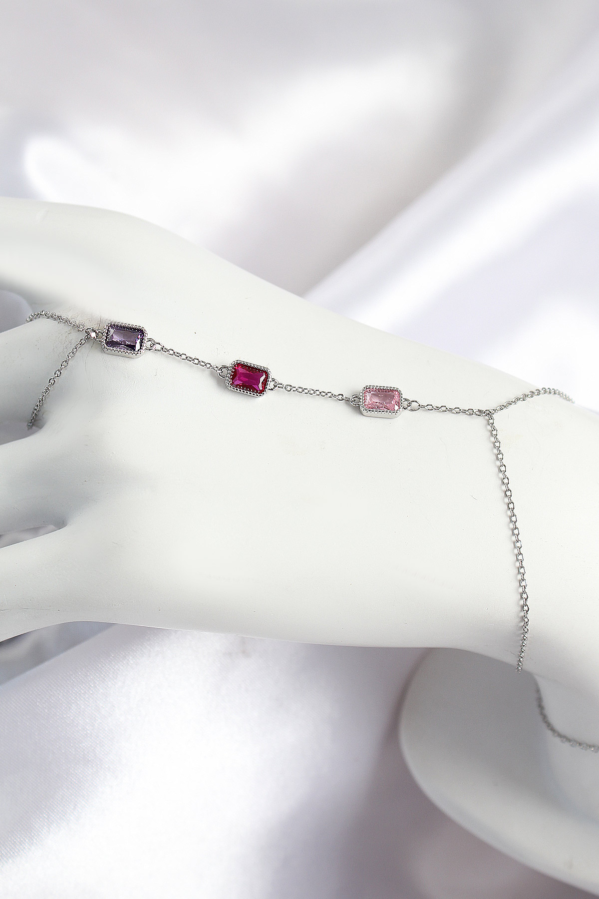 Pirinç Renkli Zirkon Taşlı Dikdörtgen Model Gümüş Renk Kadın Şahmeran SN694