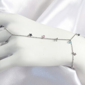 Pirinç Renkli Zirkon Taşlı Sallantılı Yıldızlı Model Gümüş Renk Kadın Şahmeran SN708