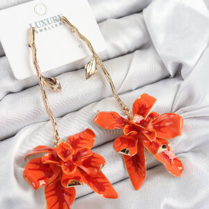 Pirinç Sallantılı Kırmızı Çiçek Model Gold Renk Kadın Küpe BKP10982