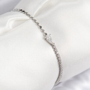 Pirinç Zirkon Taşlı Damla Model Ezme Zincir Gümüş Renk Kadın Bileklik BB7590