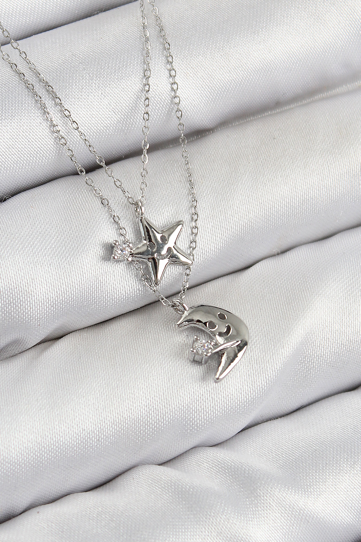 Pirinç Zirkon Taşlı Yıldız Ve Ay Model Gümüş Renk Kadın Kolye BKO10423