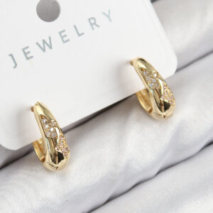 Pirinç Zirkon Taş Desenli Model Gold Renk Kadın Küpe BKP11068