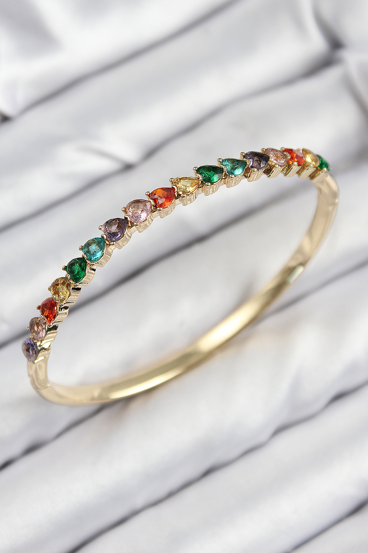 Pirinç Renkli Zirkon Taşlı Kalp Model Gold Renk Kadın Kelepçe BB7682