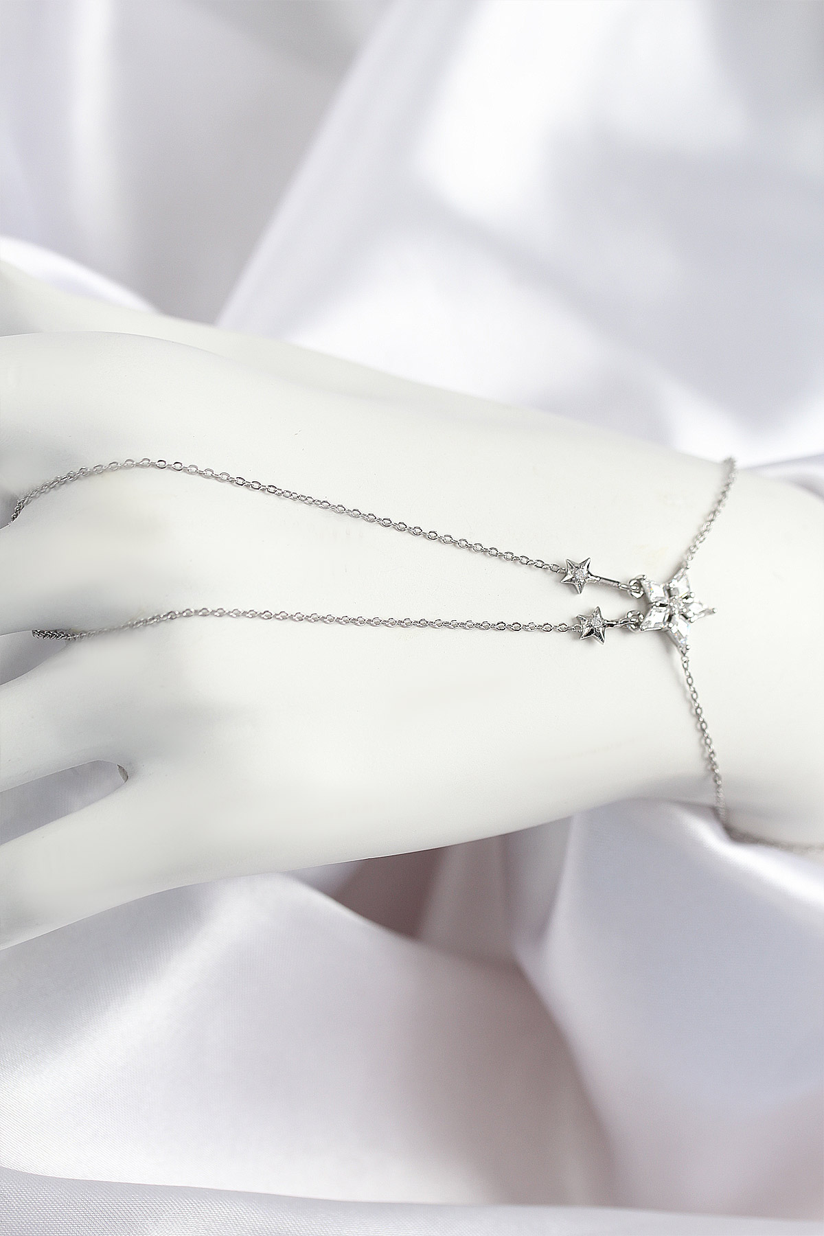 Pirinç Zirkon Taşlı Yıldız Model Gümüş Renk Şahmeran SN711