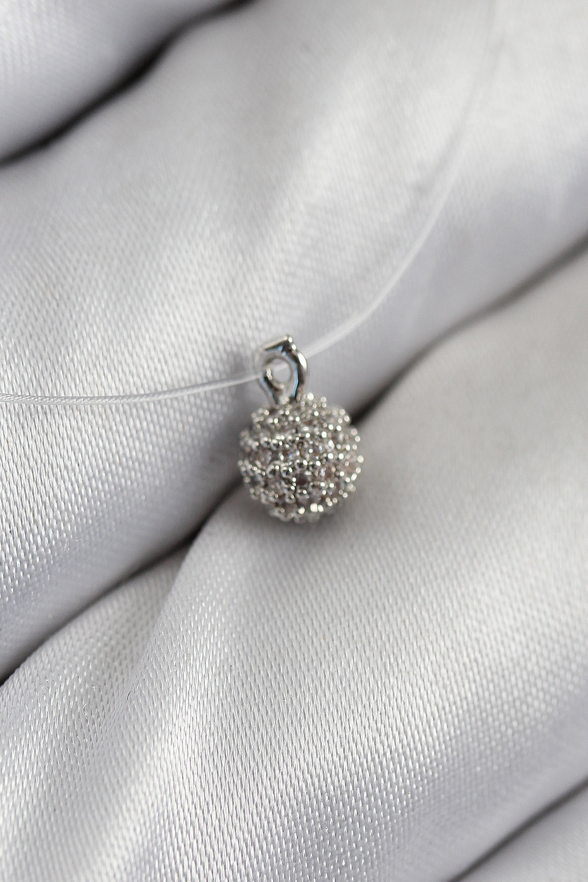 Misineli Topcuk Model Gümüş Renk Hayalet Kolye BKO10502