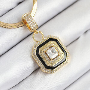 316L Çelik Zirkon Taşlı Siyah Detaylı Baget Model Gold Renk Kadın Kolye BKO10529