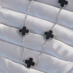 316L Çelik Gümüş Renk Siyah Mineli Yonca Kolye BKO8997