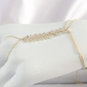 Pirinç Gold Renk Zirkon Taşlı V Model Kadın Şahmeran SN631