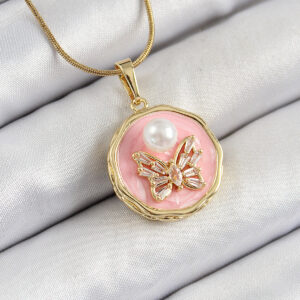 316L Çelik Zincir Zirkon Taşlı Pembe Sanatsal Portre İnci Detaylı Kelebek Model Gold Renk Kadın Kolye BKO10276