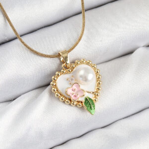 316L Çelik Sanatsal Portre Model Gold Renk Kadın Kolye BKO10486