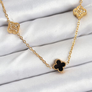 316L Çelik Zincir Gold Renk Siyah ve Zirkon Taşlı Baby Boy Yonca Kadın Kolye BKO10592