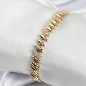 Pirinç VIP Seri Gold Renk Arpa Model Kadın Bileklik BB7924