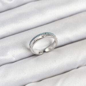 Pirinç Gümüş Renk Sıralı Zirkon Taşlı Kutup Yıldızı Model Kadın Yüzük BYK3837