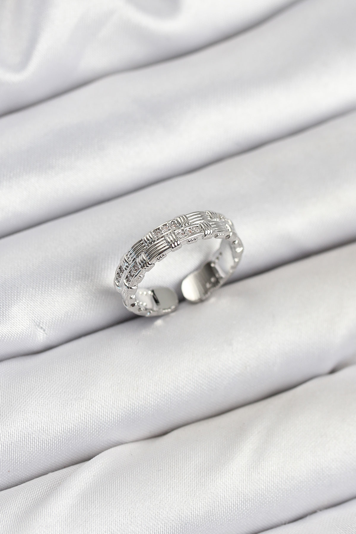 Pirinç Gümüş Renk Zirkon Taşlı Sırım Kadın Yüzük BYK3847