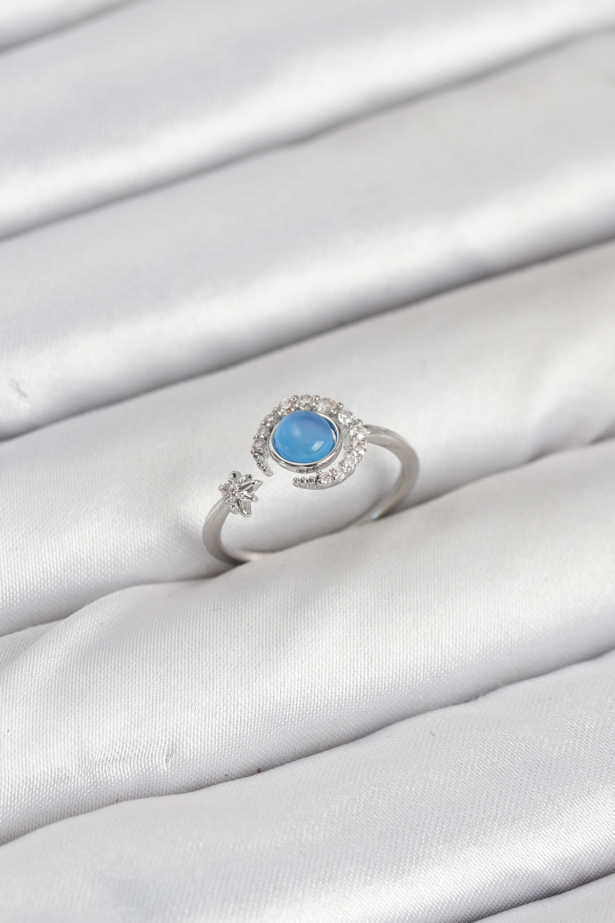 Pirinç Gümüş Renk Zirkon Taşlı Ay Yıldız Kadın Yüzük BYK3861