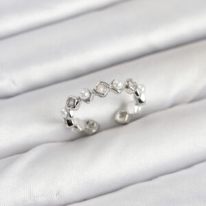 Pirinç Gümüş Renk Zirkon Taşlı İncili Kadın Yüzük BYK3877