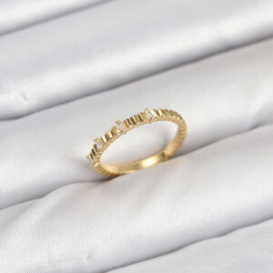 Pirinç Gold Renk Lazer Kesim Kadın Yüzük BYK3892