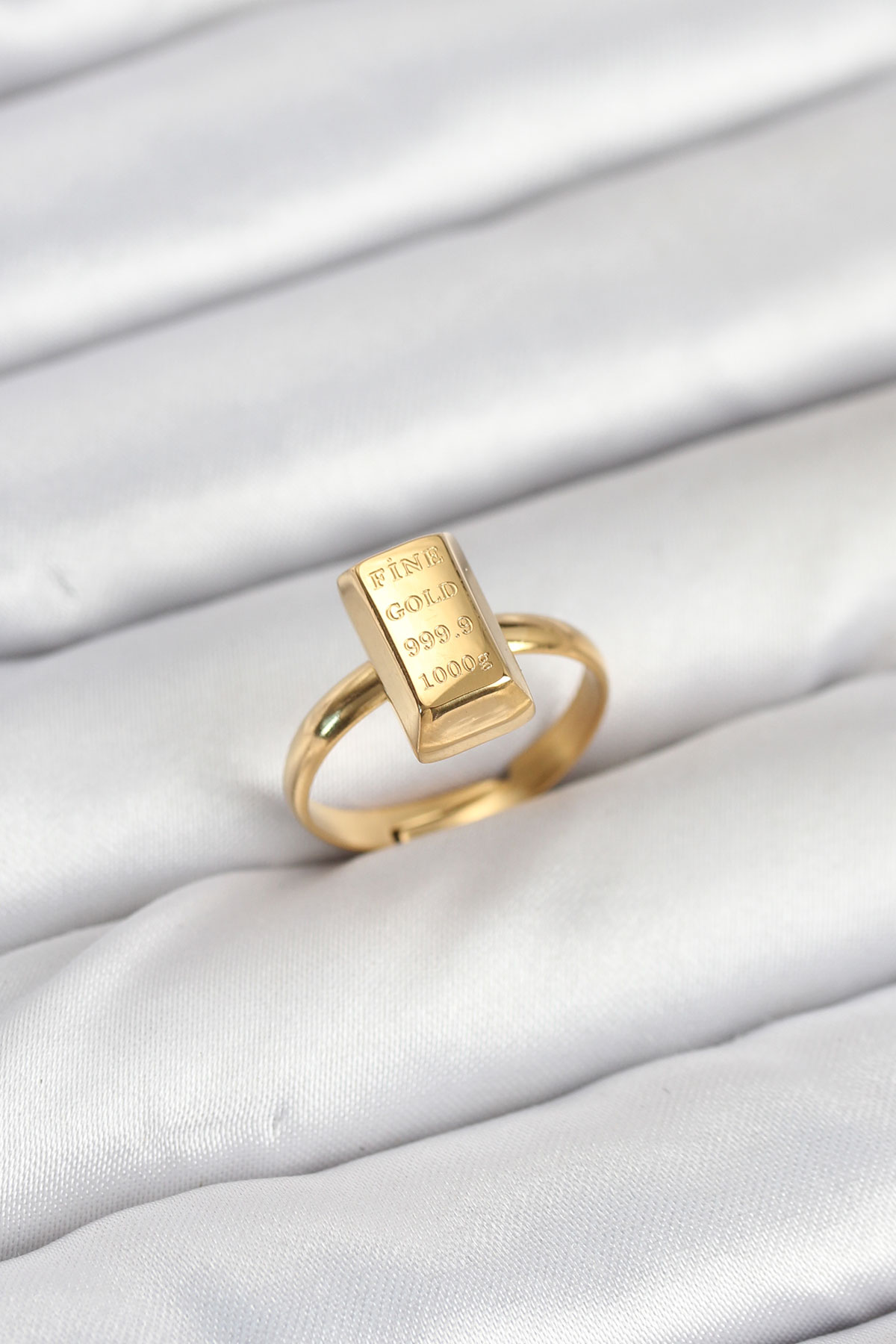 Pirinç Gold Renk Külçe Altın Model Kadın Yüzük BYK3900