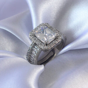 Gümüş Renk Zirkon Taşlı Kadın Yüzük BYK2583