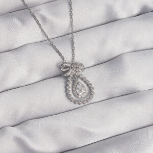 316L Çelik Gümüş Renk Fiyonk Detaylı Zirkon Taşlı Damla Model Kolye BKO8930