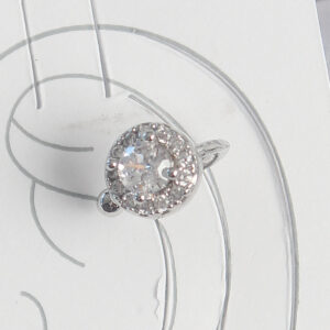 Pirinç Gümüş Renk Zirkon Taşlı Kadın Kıkırdak Model Küpe BKP10559