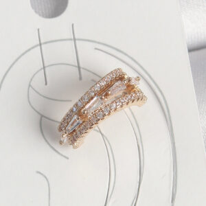 Pirinç Gold Renk Zirkon Taşlı 3'Lü Sıralı Model Kadın Kıkırdak Küpe BKP10580