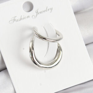 Pirinç Halka Model Gümüş Renk Sağ Kıkırdak Küpe BKP10997