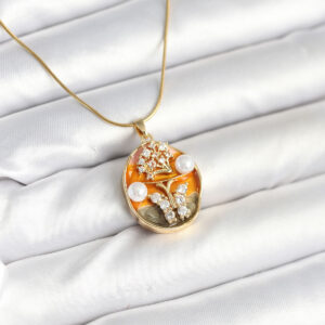 316L Çelik Zincir Kelebek Model Sanatsal Portre Kadın Kolye BKO10594