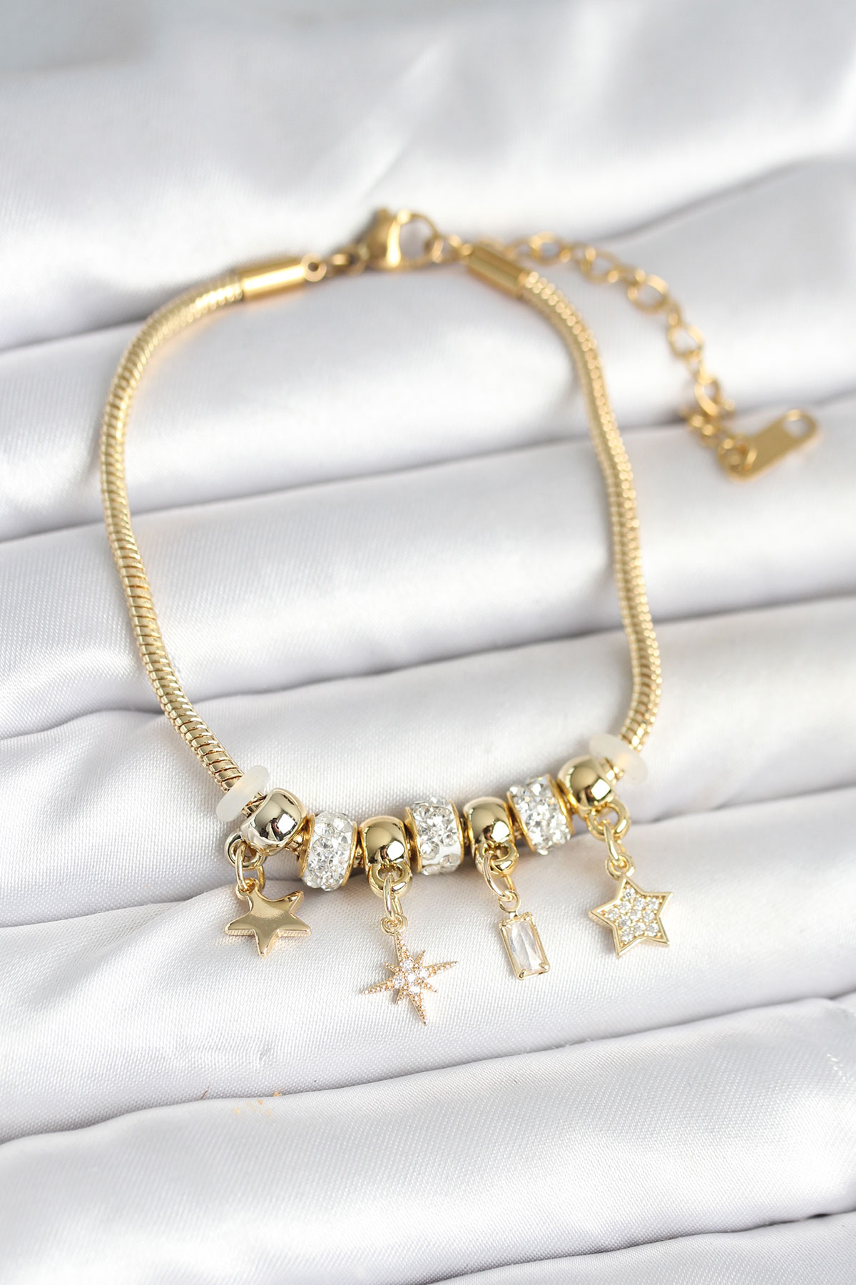 Pirinç Gold Renk Kutup Yıldızı Charmlı Kadın Bileklik BB7991