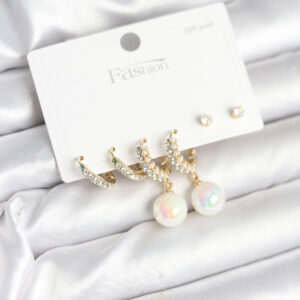 Pirinç Gold Renk İncili 925 Ayar Gümüş Çivi Kadın Küpe Seti BKP11250