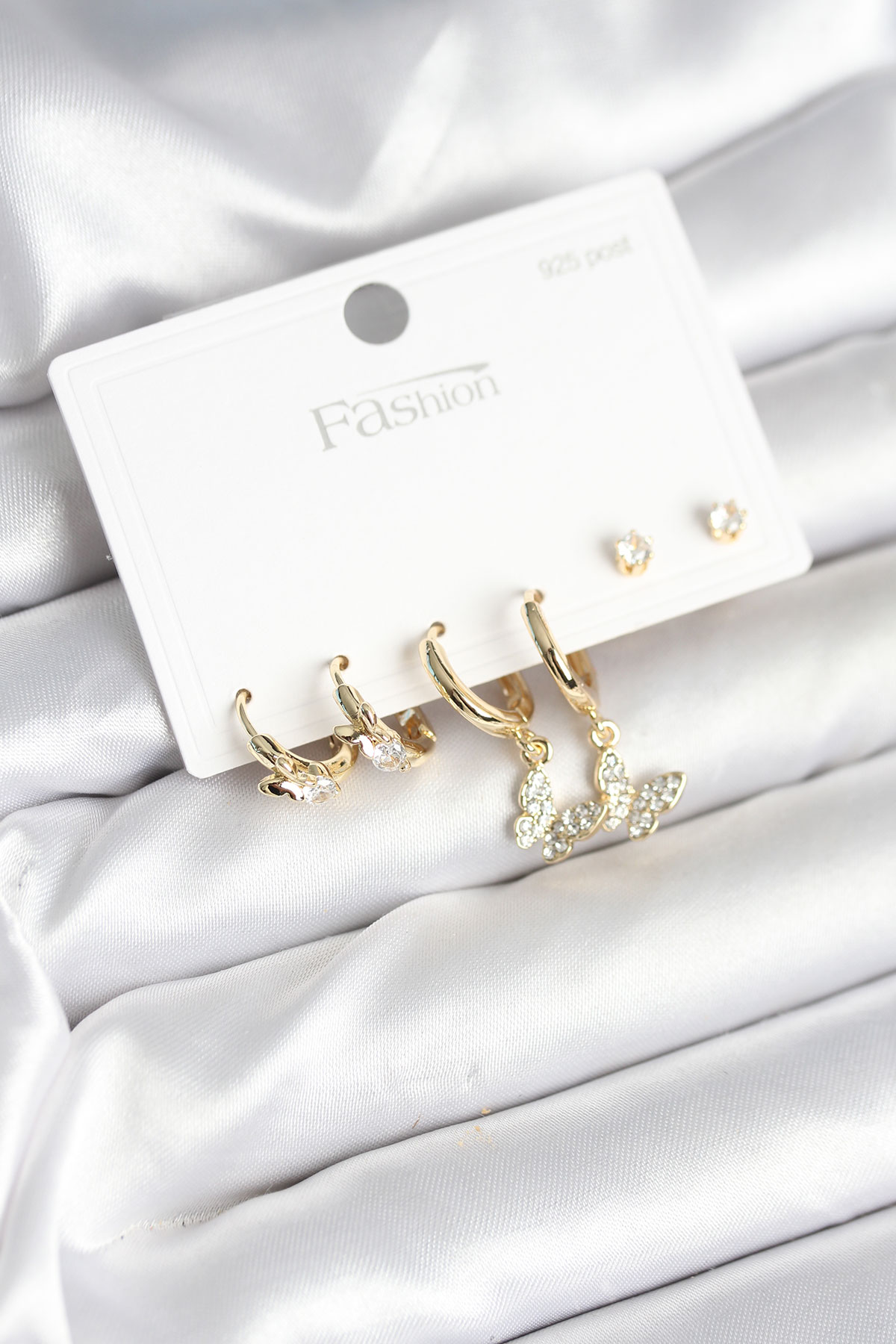 Gold Renk Pirinç Kelebek Model 925 Ayar Gümüş Çivili Kadın Küpe Seti BKP11273