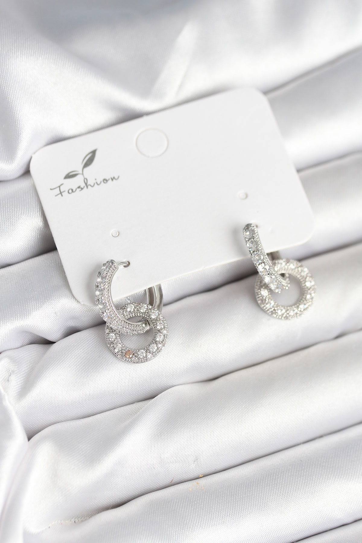 Gümüş Renk Pirinç Zirkon Taşlı Halka Model Kadın Küpe BKP11279