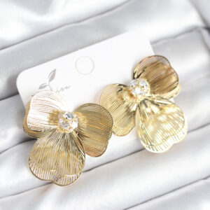 Çiçek Model Gold Renk Pirinç Kadın Küpe BKP11293