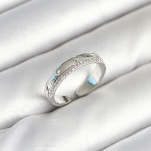 Gümüş Renk Şerit Zirkon Taşlı Kadın Yüzük BYK3904