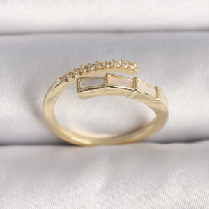 Pirinç Gold Renk Zirkon Taş Detaylı Yılan Model Ayarlanabilir Yüzük BYK3539