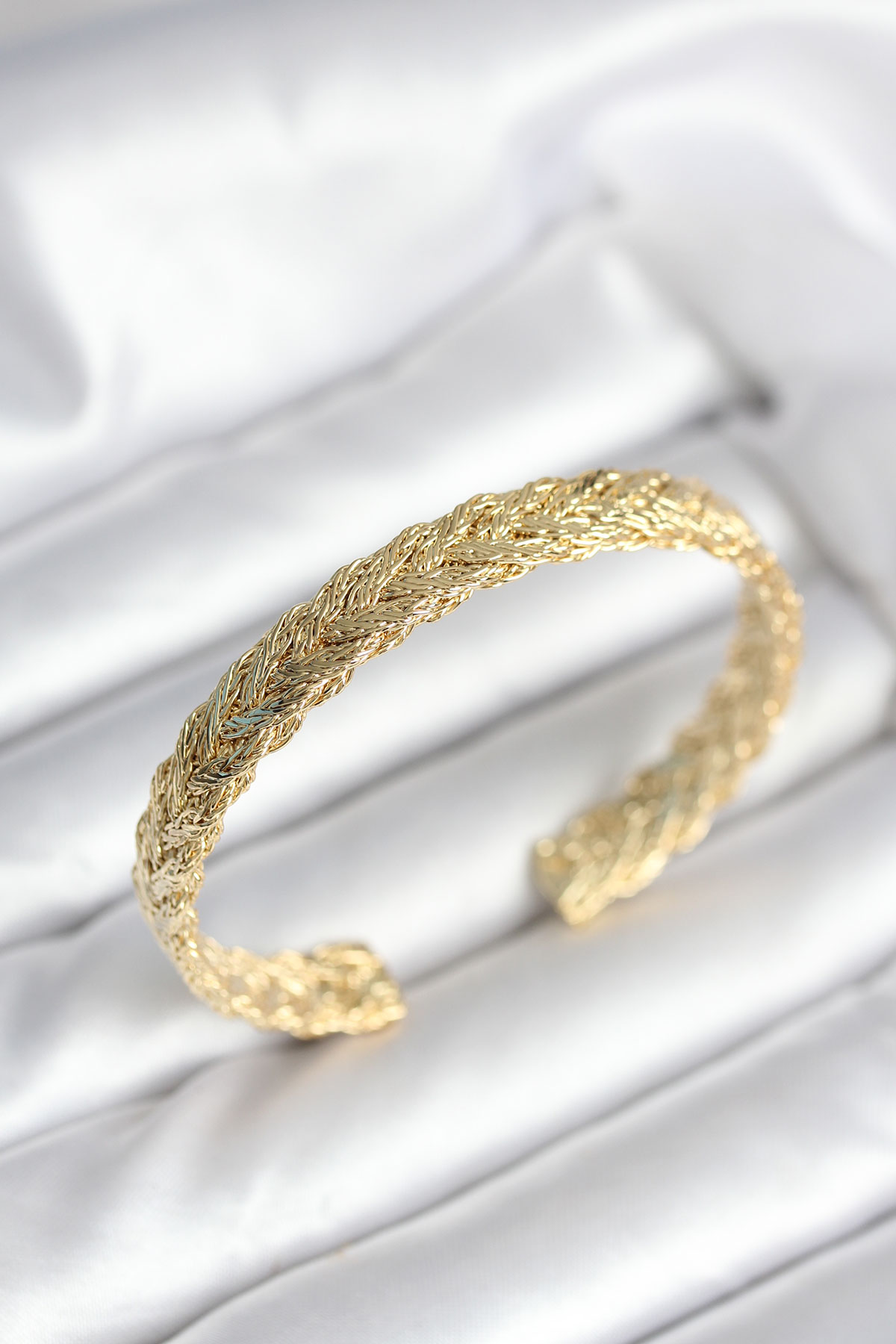 Ezme Zincir Model Gold Renk Kadın Bileklik BB8018