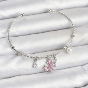 Pembe Kelebek Charmlı Gümüş Renk Kadın Bileklik BB8032